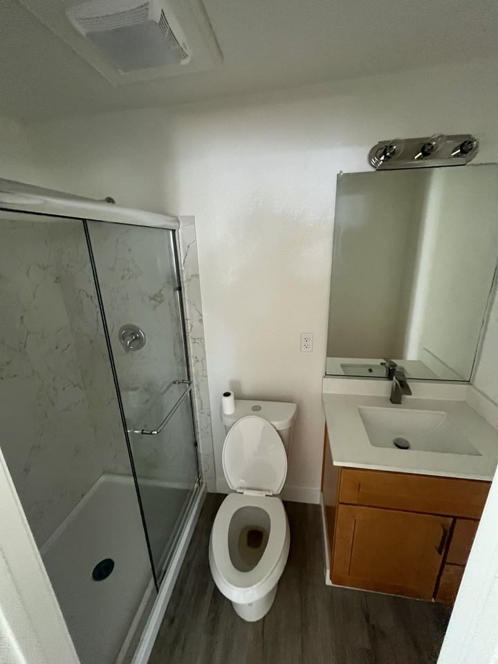 2760 29th Avenue - Photo 5 of 8