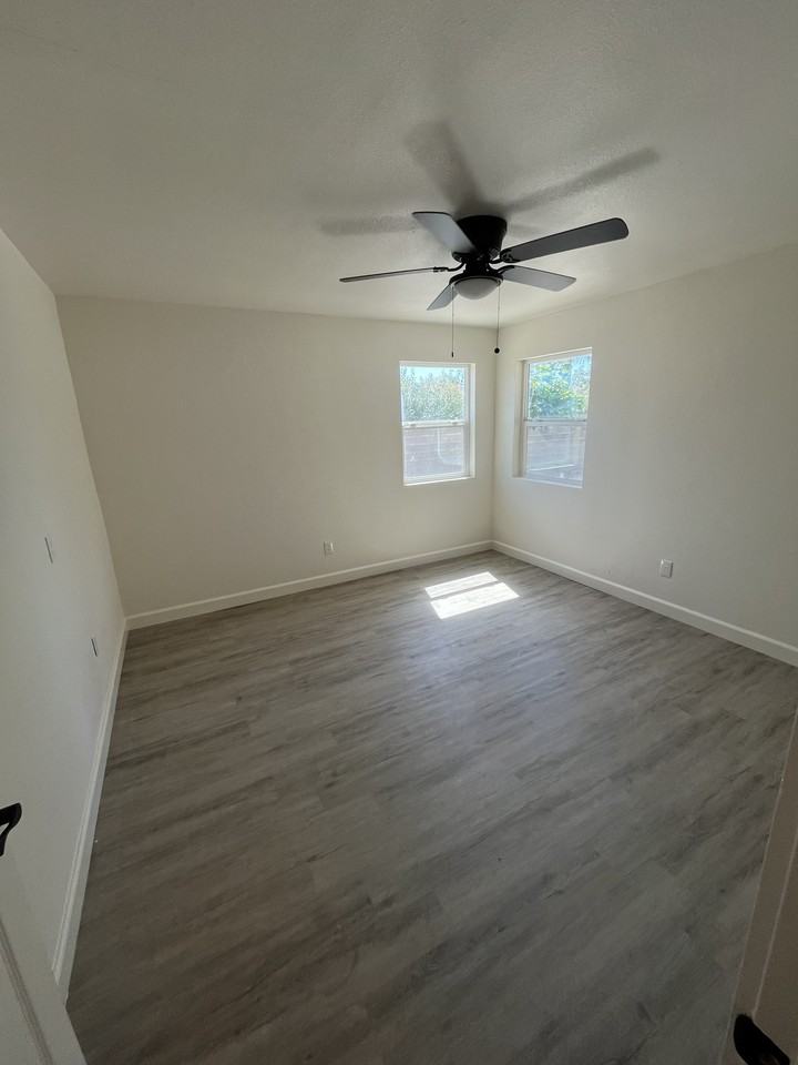 2760 29th Avenue - Photo 7 of 8