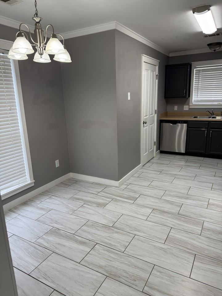 57400 Oak Avenue - Photo 4 of 13