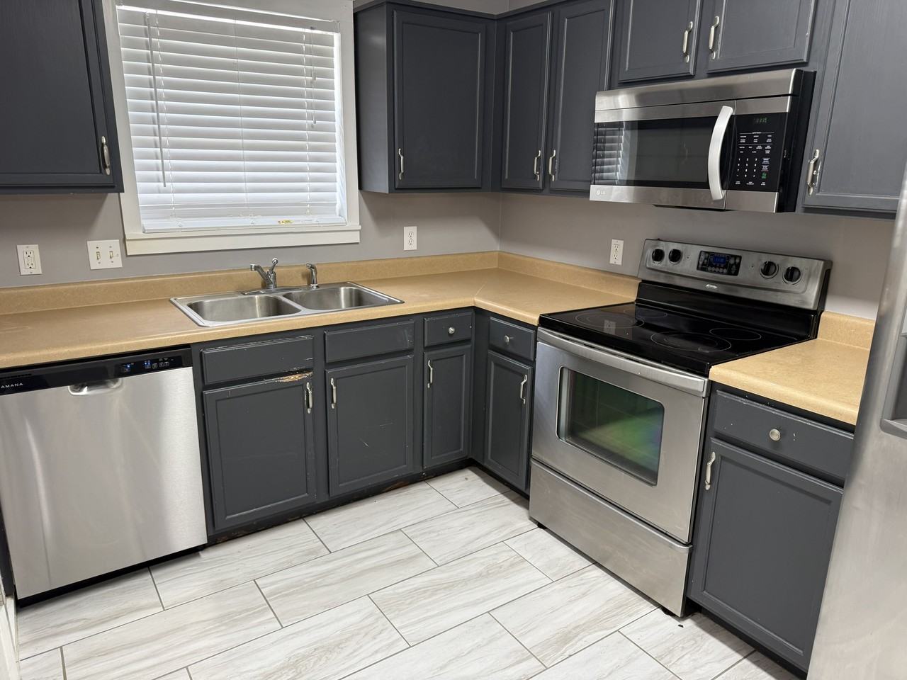 57400 Oak Avenue - Photo 7 of 13