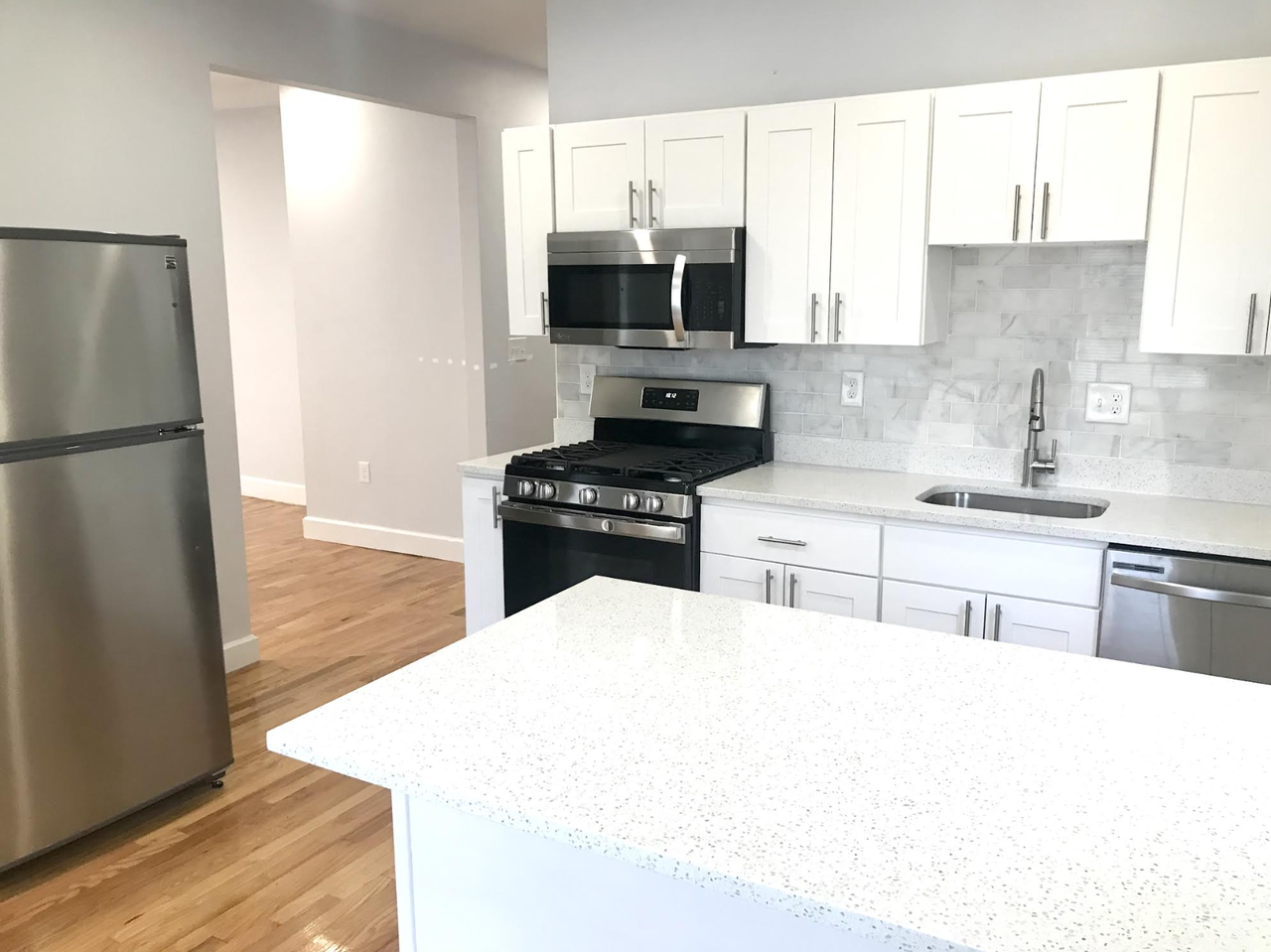 42 Moseley St #2 - Photo 2 of 9