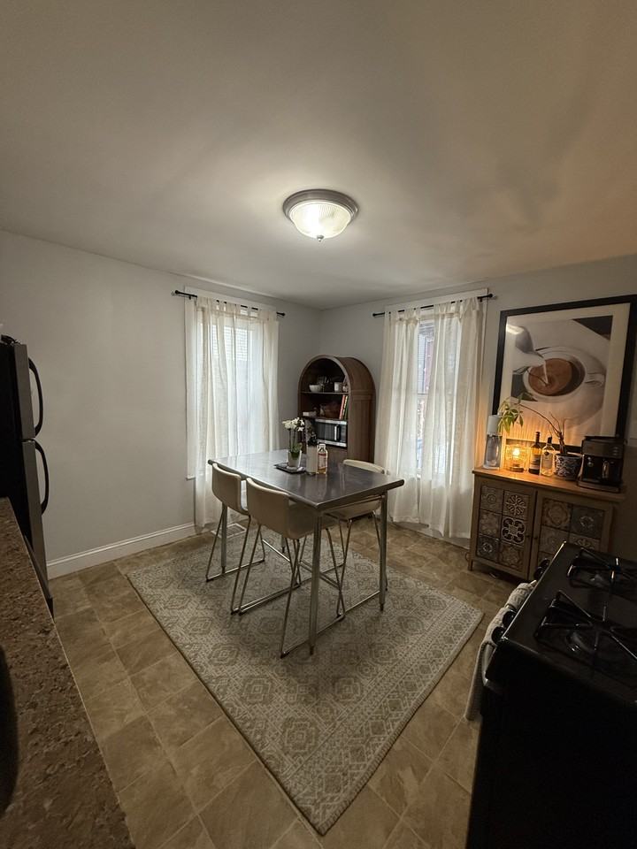 861 E 1st St #1 - Photo 4 of 12