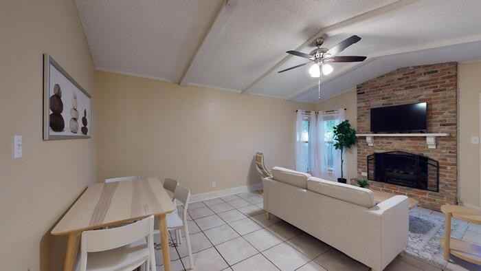 9104 Quail Creek Dr #A - Photo 3 of 13