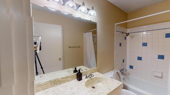 9104 Quail Creek Dr #A - Photo 7 of 13