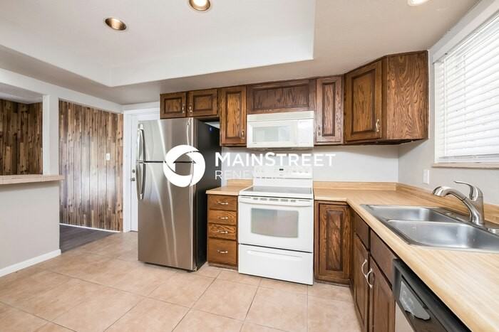 10708 Varese Ln - Photo 6 of 17