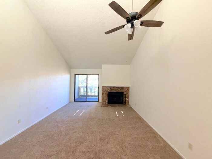 2855 Idlewild Dr - Photo 4 of 34