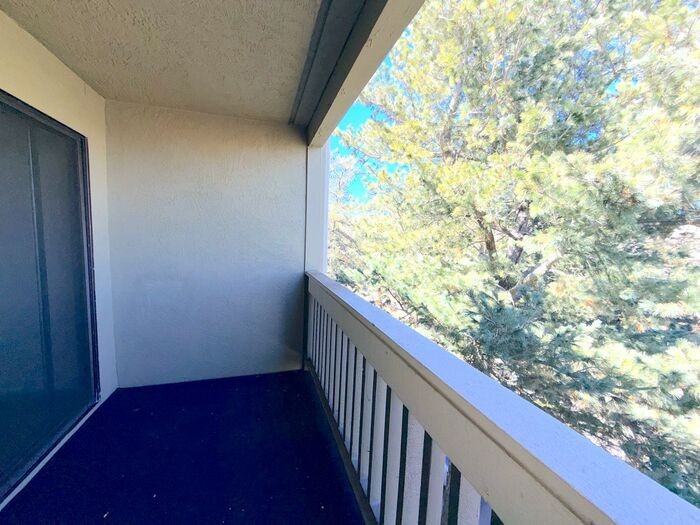 2855 Idlewild Dr - Photo 6 of 34