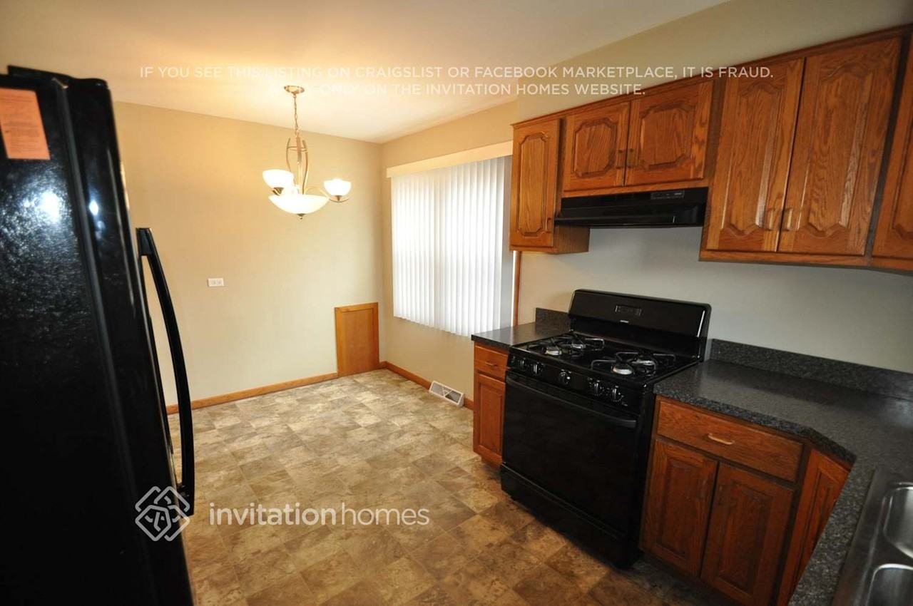 5850 S Natchez Ave - Photo 3 of 11