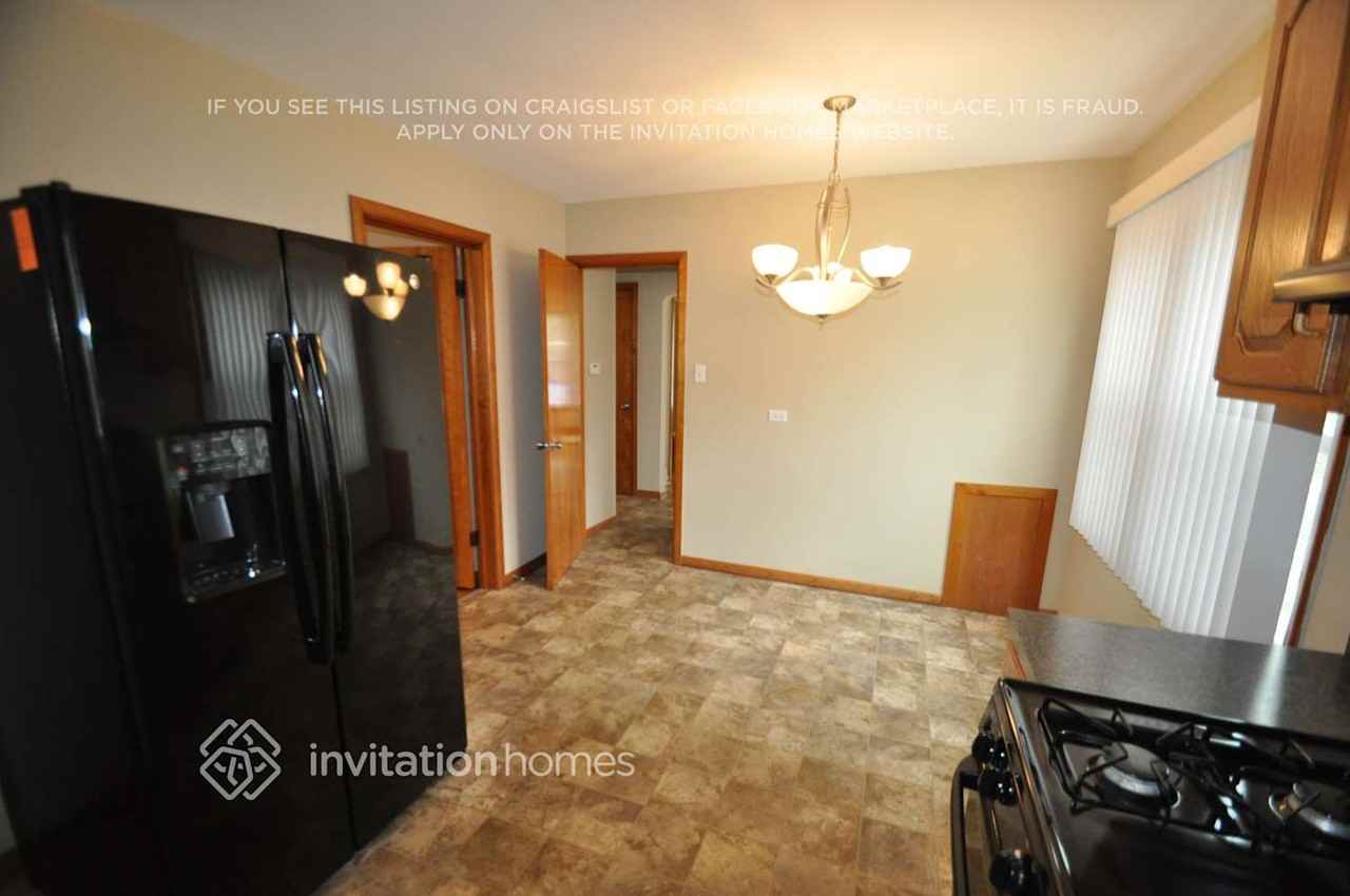 5850 S Natchez Ave - Photo 5 of 11