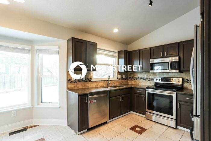 12280 Kearney St - Photo 5 of 19