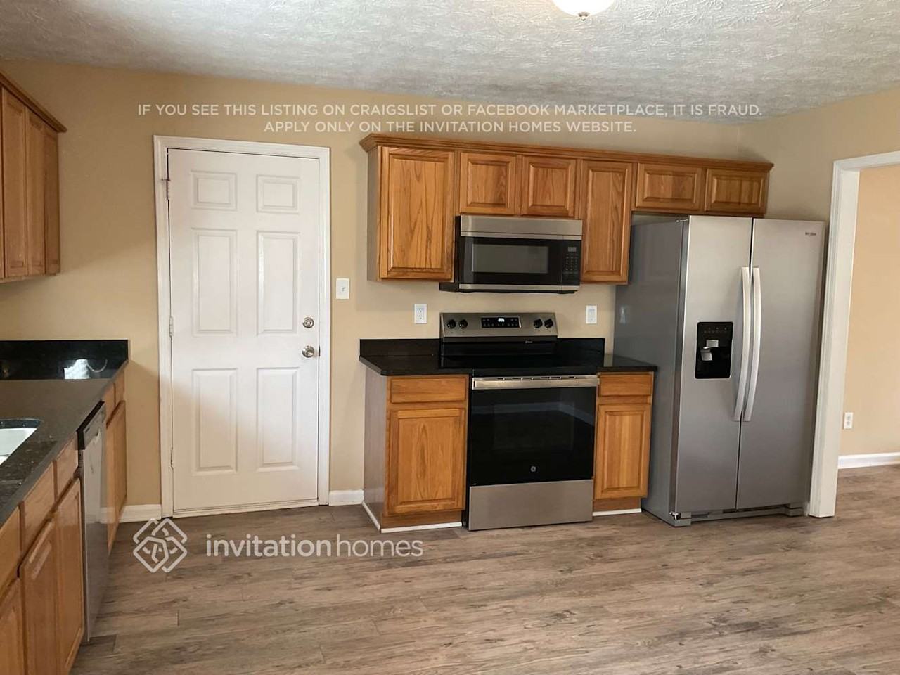 2700 Archer Way - Photo 6 of 15