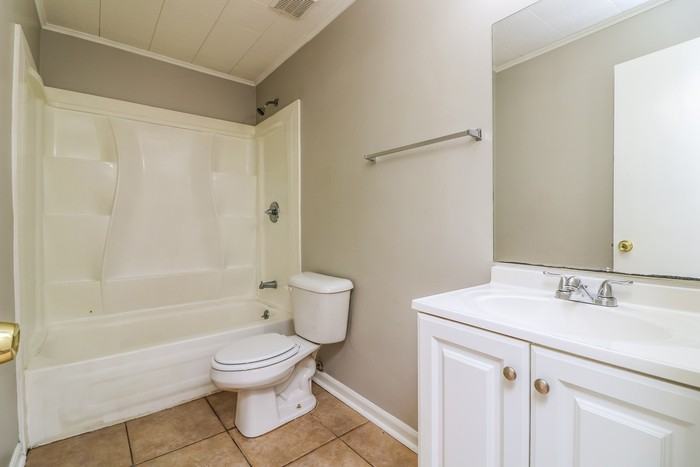 3904 Cindy Dr - Photo 6 of 17