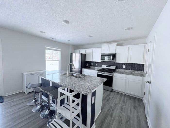 382 E Trinity Way - Photo 2 of 12