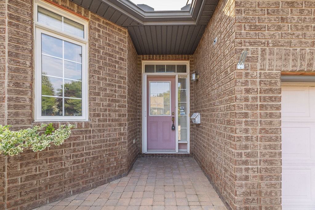 104 Bartlett Private - Photo 3 of 30