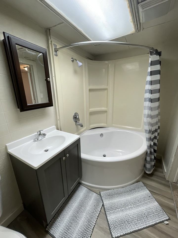 2103 Tama St #1 - Photo 4 of 21