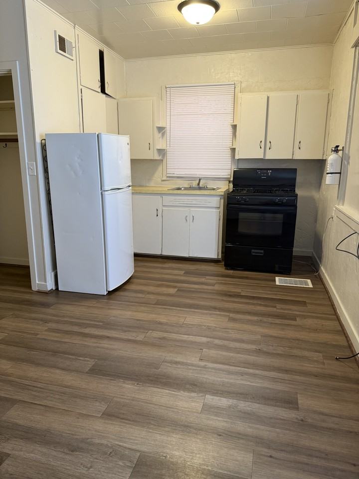 502 E Coolbaugh - 3 #3 - Photo 2 of 7