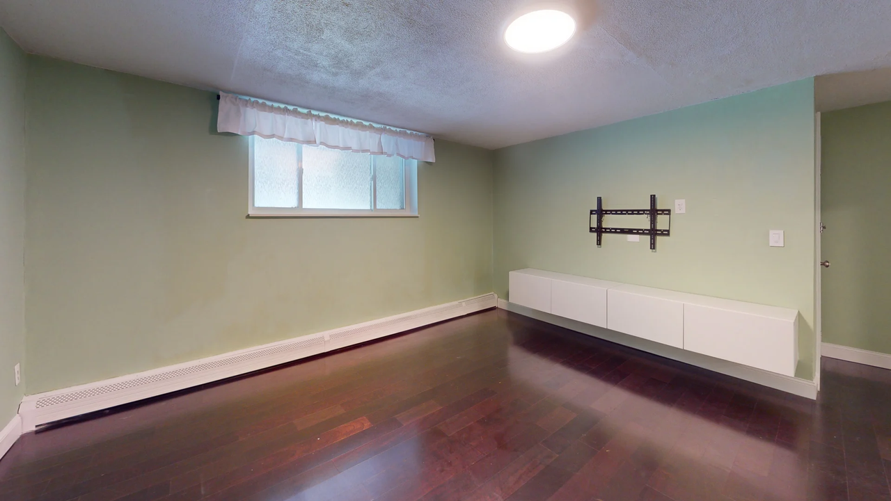 31 Westgate Rd #1 - Photo 4 of 8