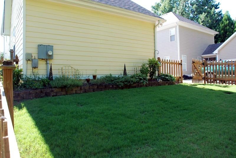 125 Denham Sq #1 - Photo 5 of 6