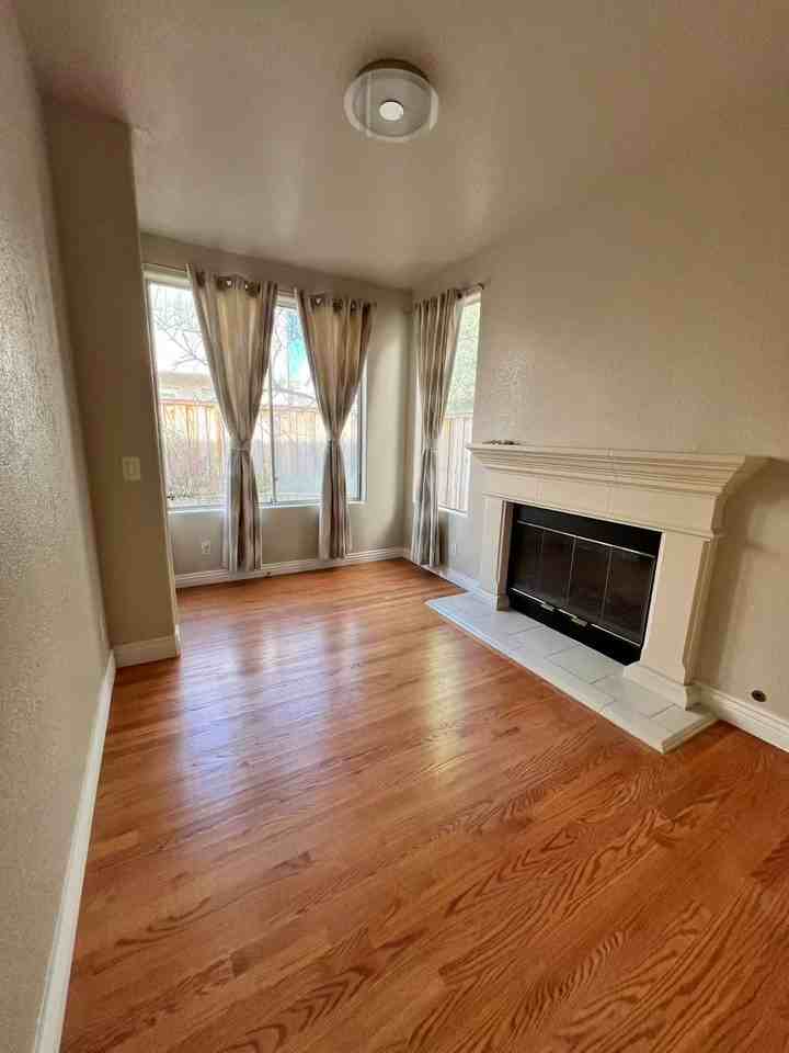 1116 Camellia Ct #NA - Photo 7 of 20