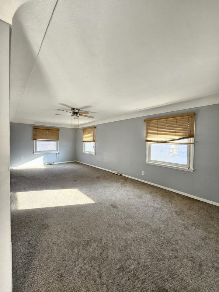 3903 Oakshire Rd #NA - Photo 5 of 8