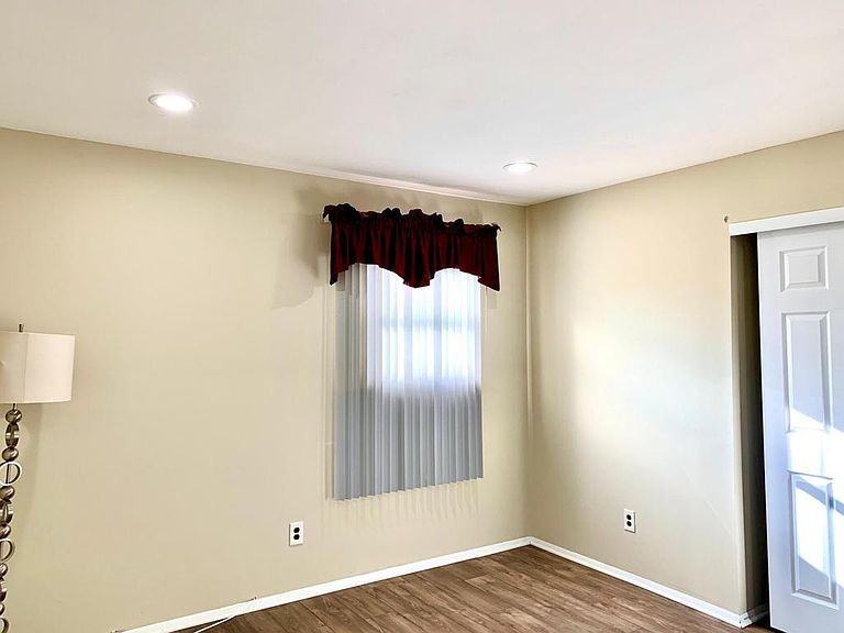 20 Elmont Rd #NA - Photo 5 of 18