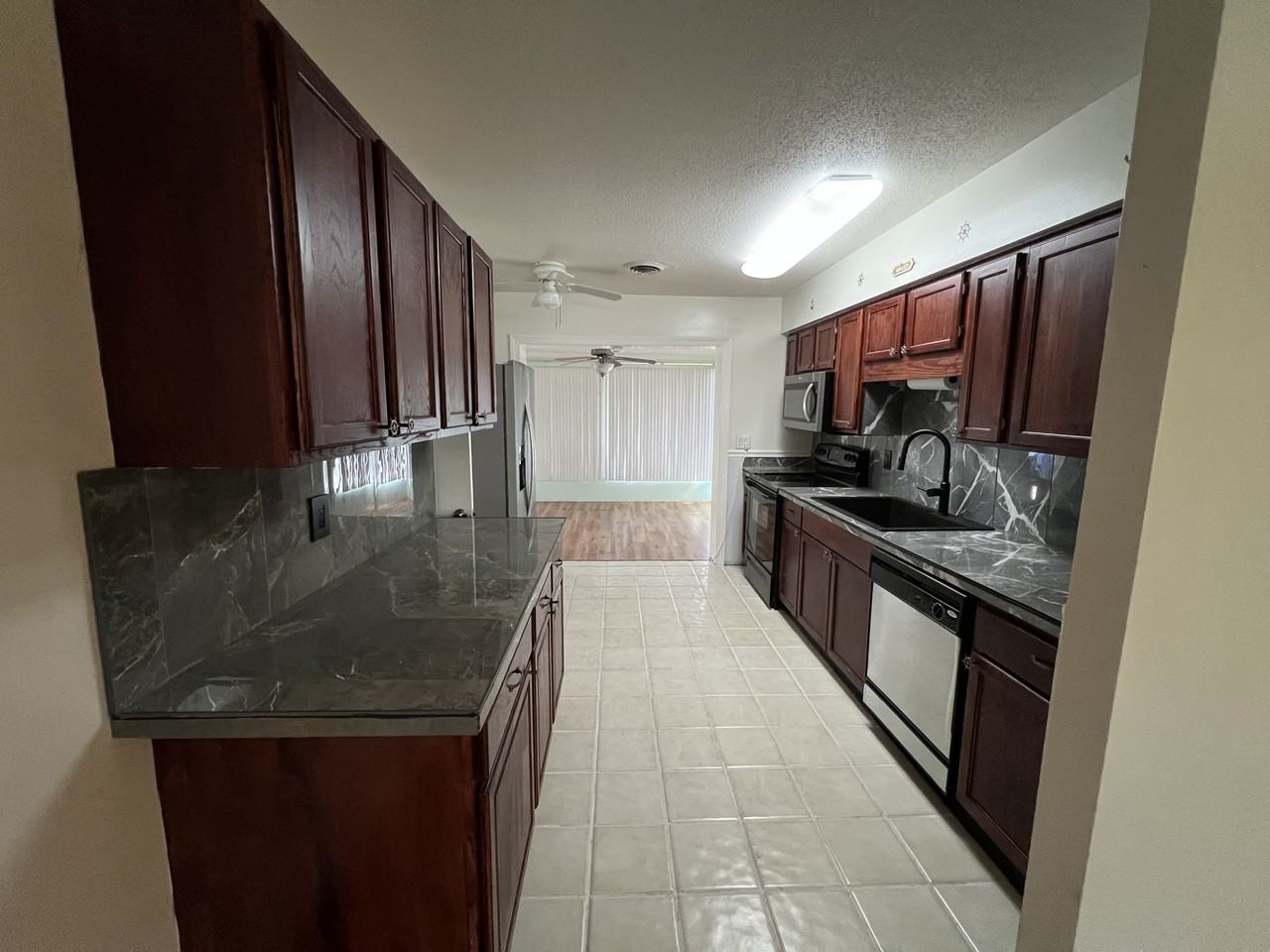 1010 35th Ave #NA - Photo 4 of 11