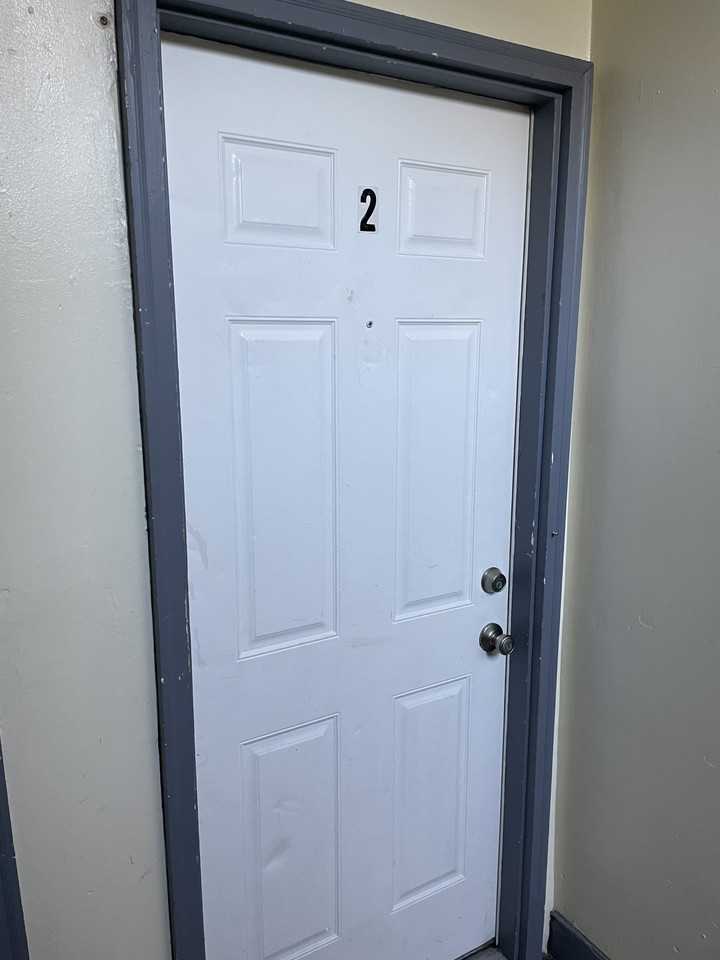 815 W 35th St #2 - Photo 2 of 26