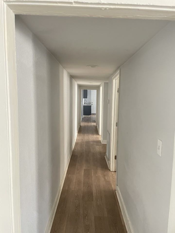 815 W 35th St #2 - Photo 3 of 26