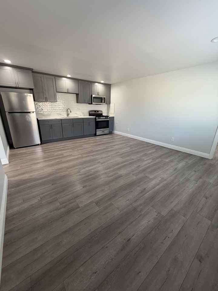 1303 W 109th Pl #1-2 - Photo 2 of 8