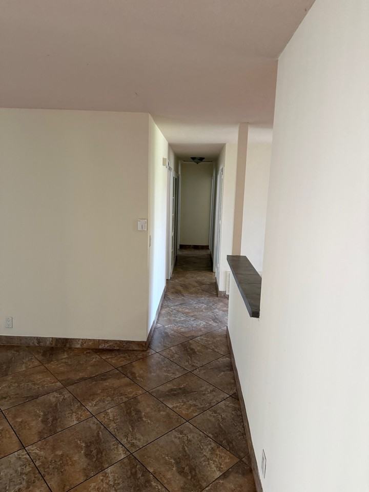 1574 Hilcorte Dr #1 - Photo 6 of 8