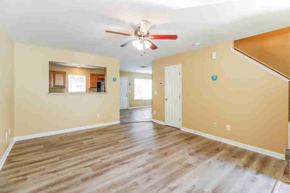 4020 Mountainridge Dr - Photo 6 of 17