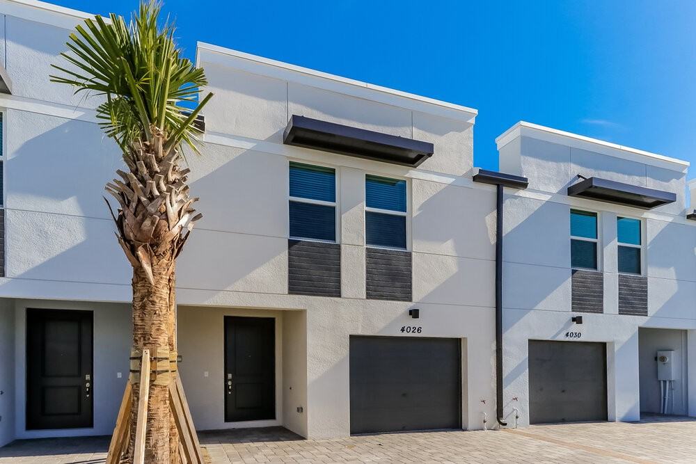 4026 Hot Springs Ave - Photo 5 of 17