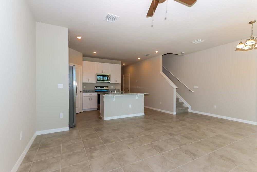 4026 Hot Springs Ave - Photo 6 of 17