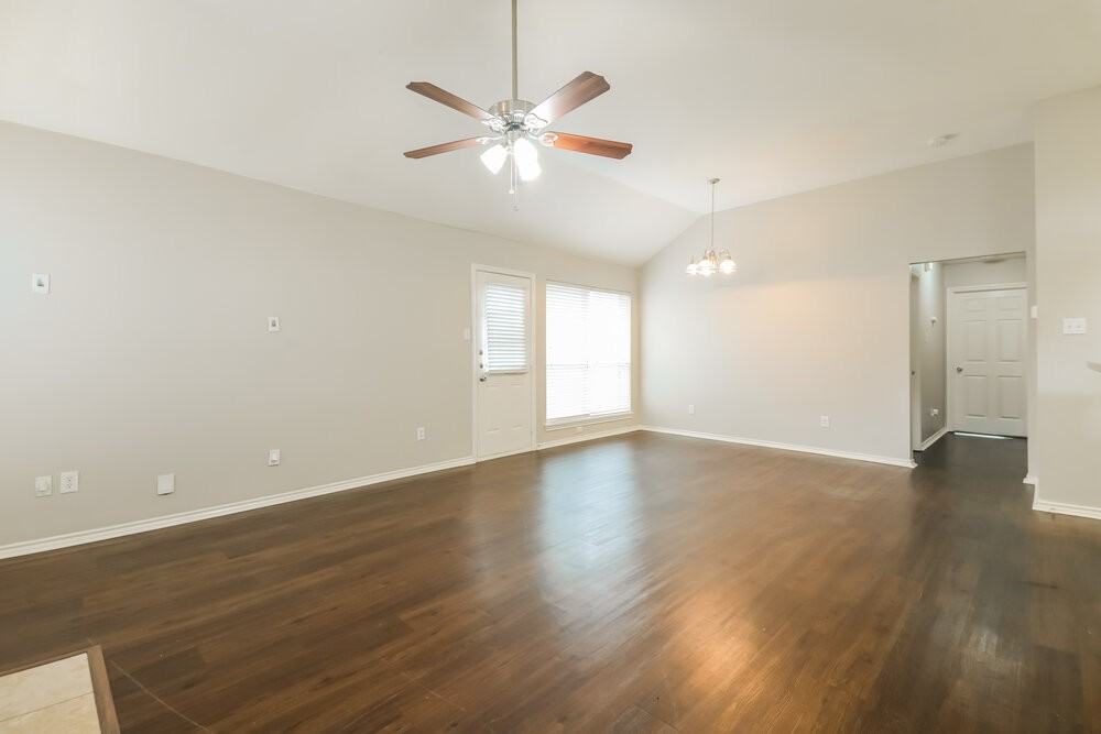 2525 Spring Rain Dr - Photo 4 of 16