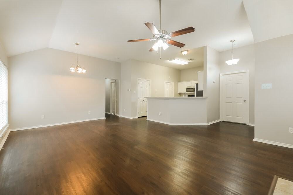 2525 Spring Rain Dr - Photo 5 of 16