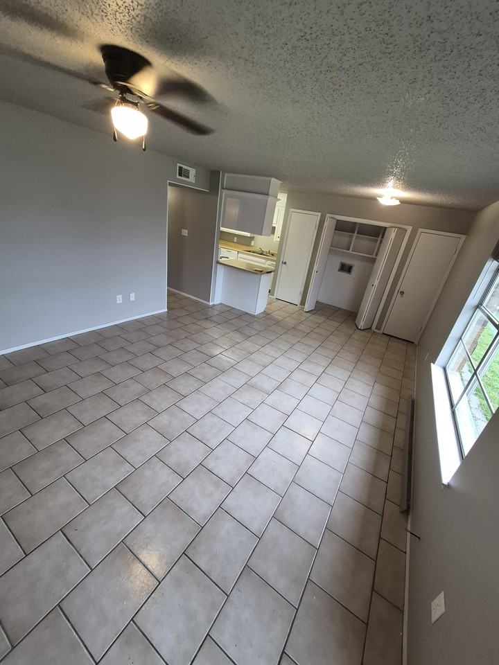 432 Sw Thomas St #432B - Photo 6 of 11