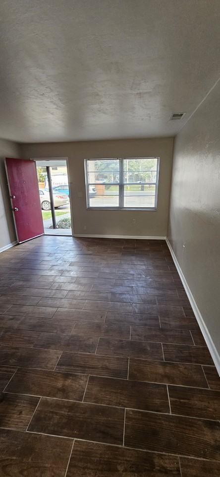 3626 Sw 28th Ter #A - Photo 4 of 19