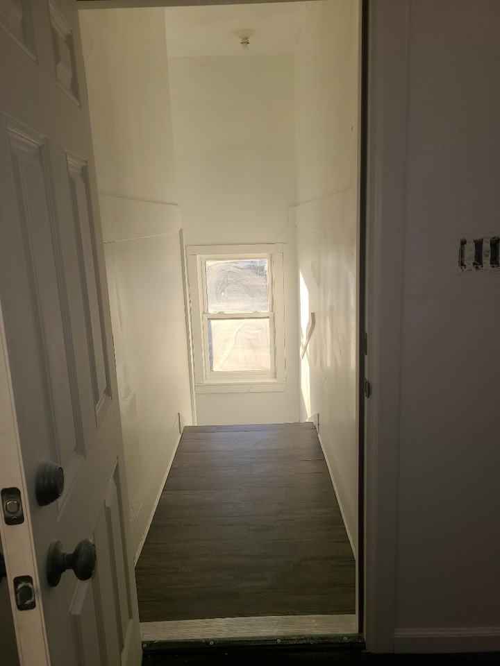 2526 W Center St #NA - Photo 3 of 14