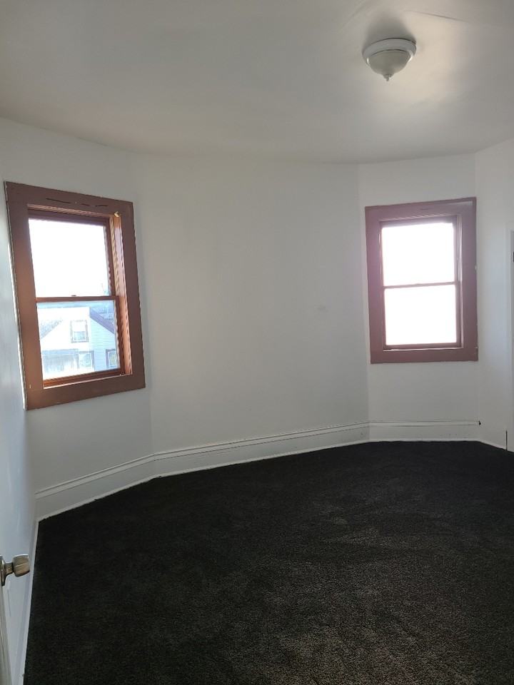 2526 W Center St #NA - Photo 5 of 14