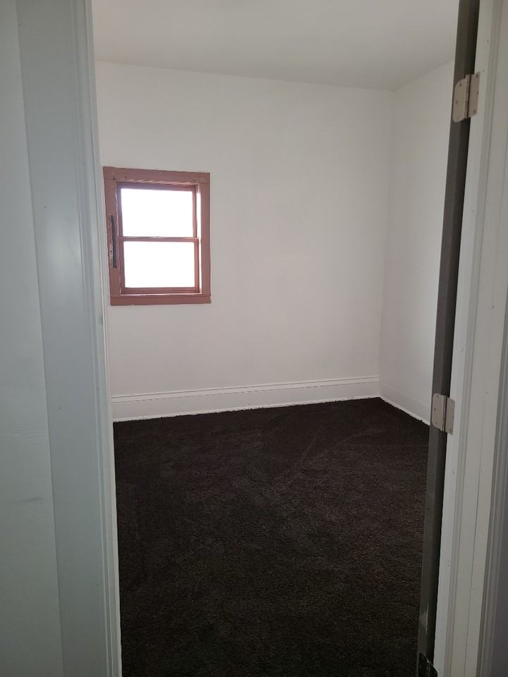 2526 W Center St #NA - Photo 6 of 14