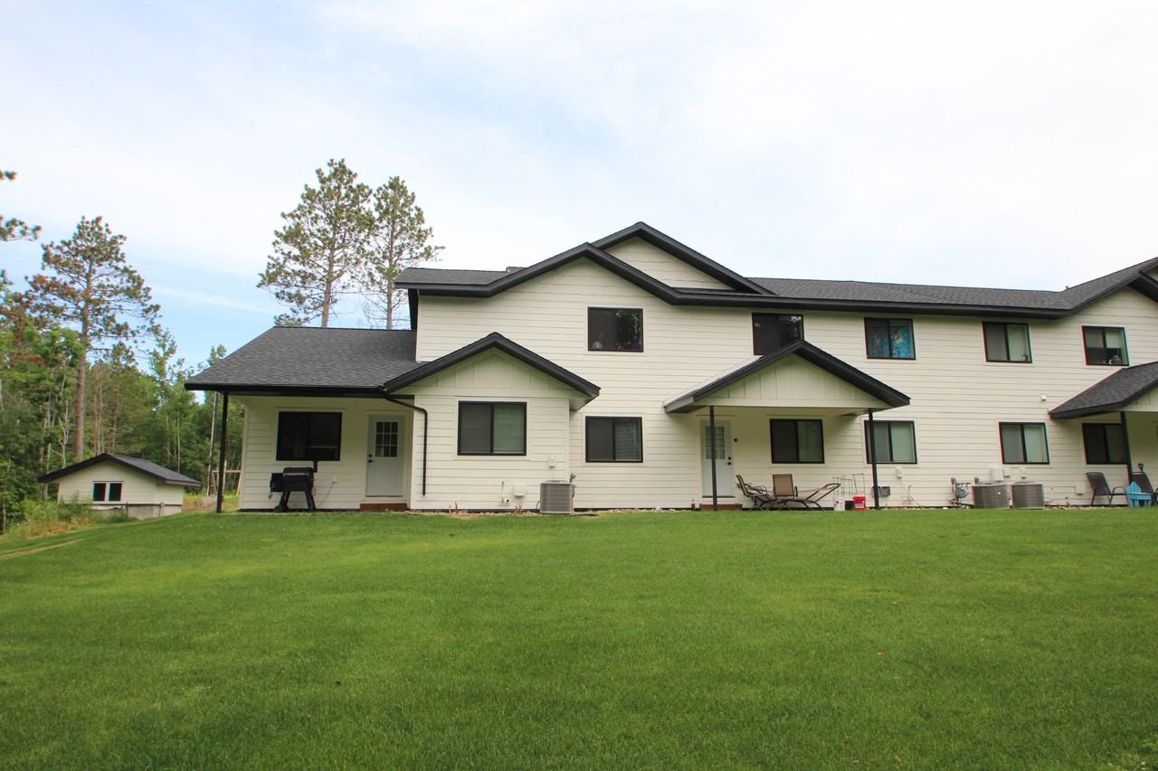 3843 Ballards Blvd #4 - Photo 2 of 3