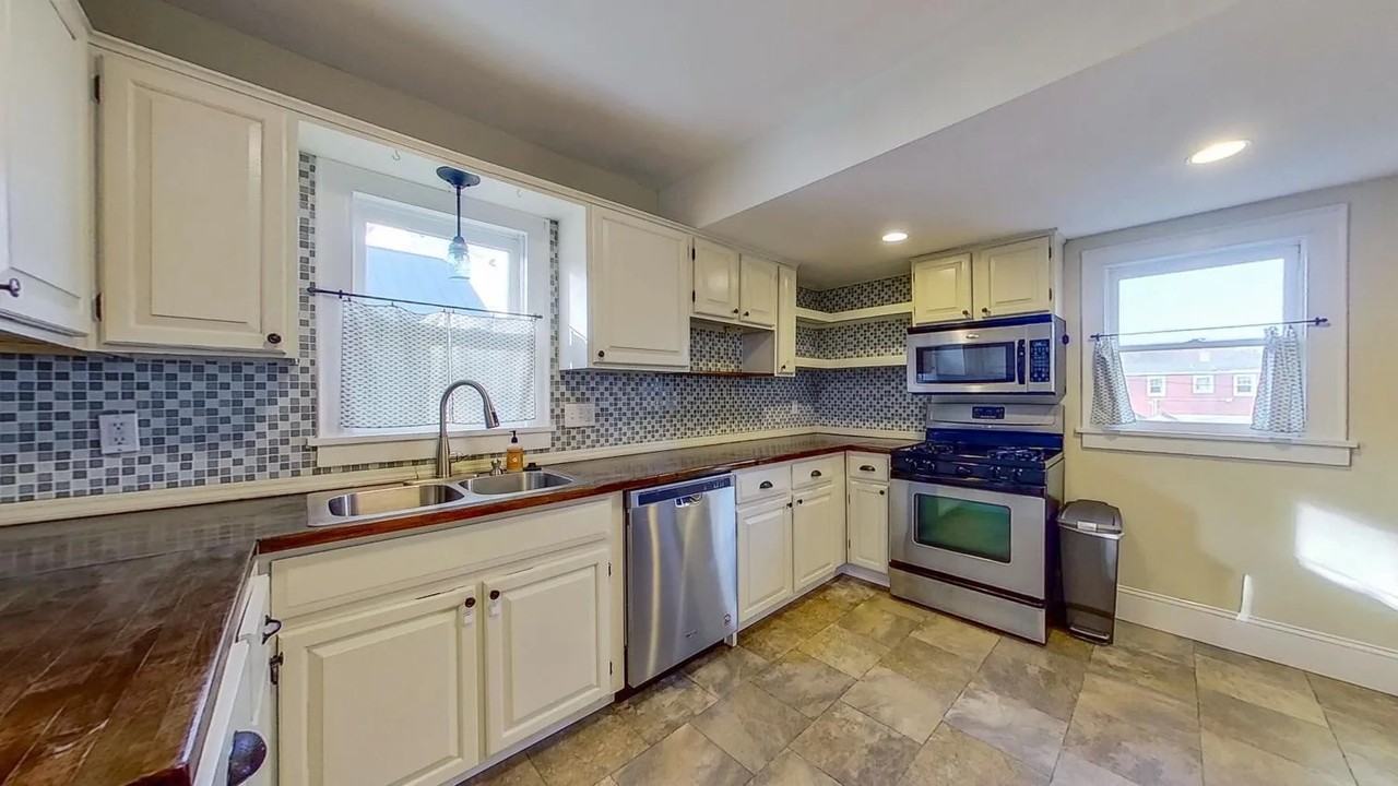 1429 Center St W #NA - Photo 5 of 21