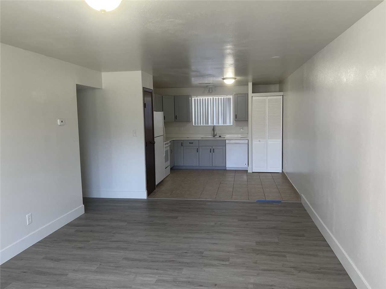 459 E St - Photo 4 of 11