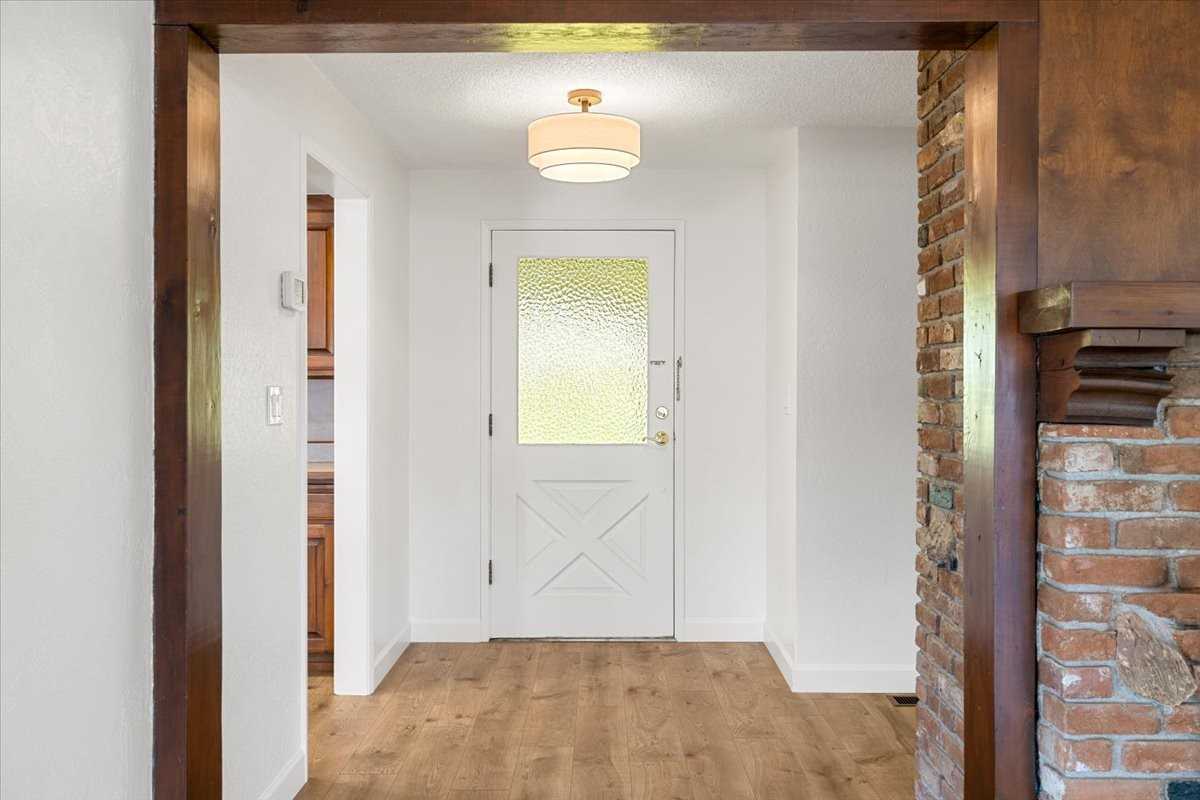 1416 Avocado Ln #1 - Photo 3 of 31