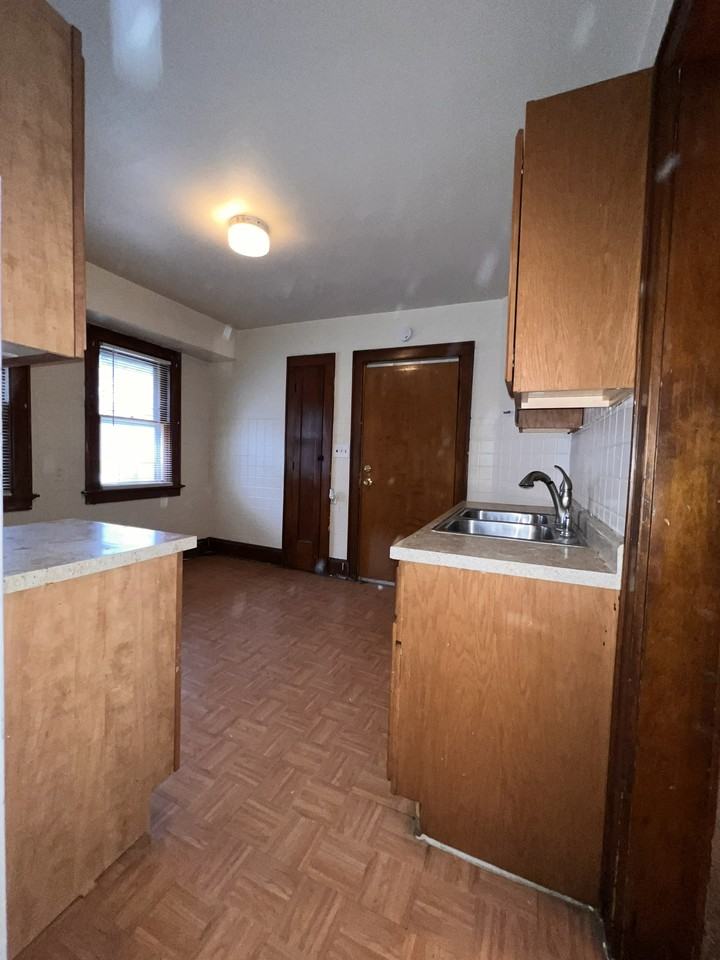 4355 N 28th St - Photo 5 of 11