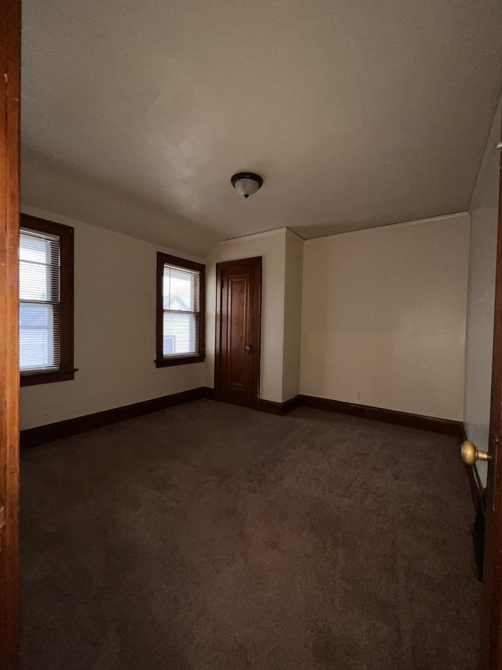 4355 N 28th St - Photo 7 of 11