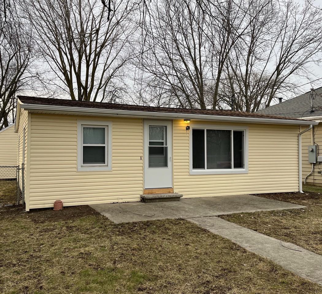 417 N Grand Ave - Photo 2 of 2