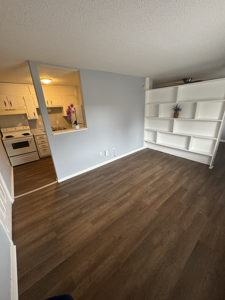 4121 Newson Rd Sw #B15 - Photo 5 of 7