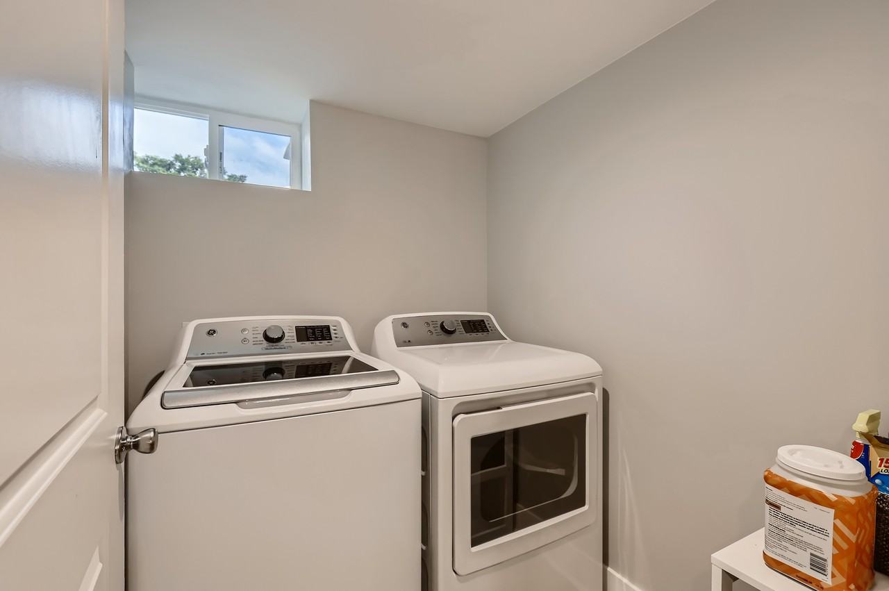 2990 Elm St #B - Photo 2 of 20