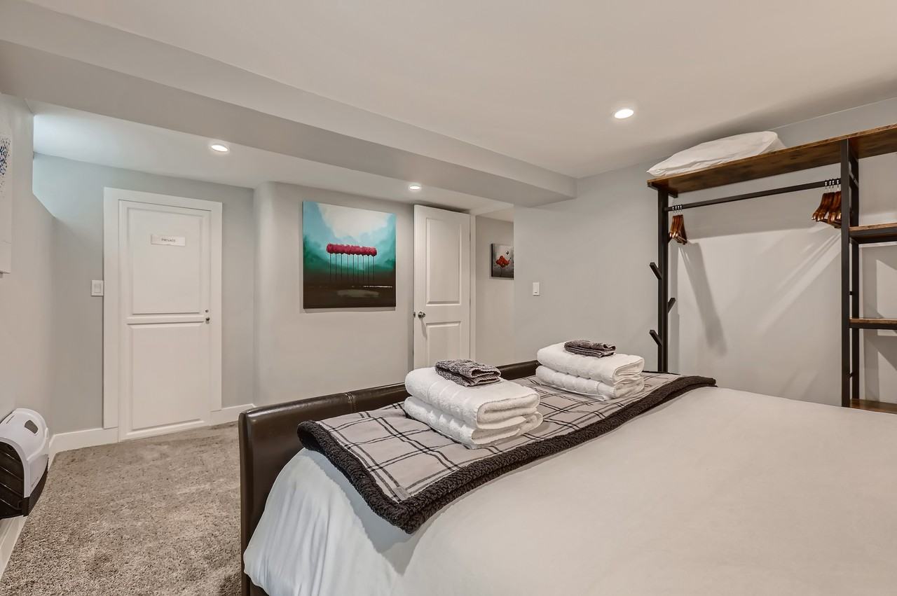 2990 Elm St #B - Photo 4 of 20